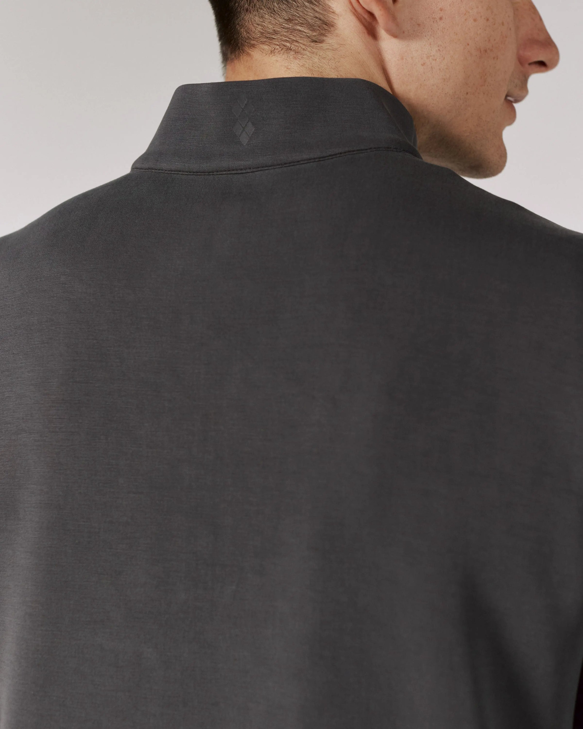 Rev Quarter Zip - Anthracite 7 Diamonds