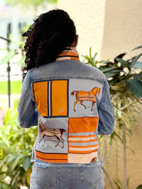 The Light Denim Jacket / Light Blue with Orange Horse STACY BRADLEY