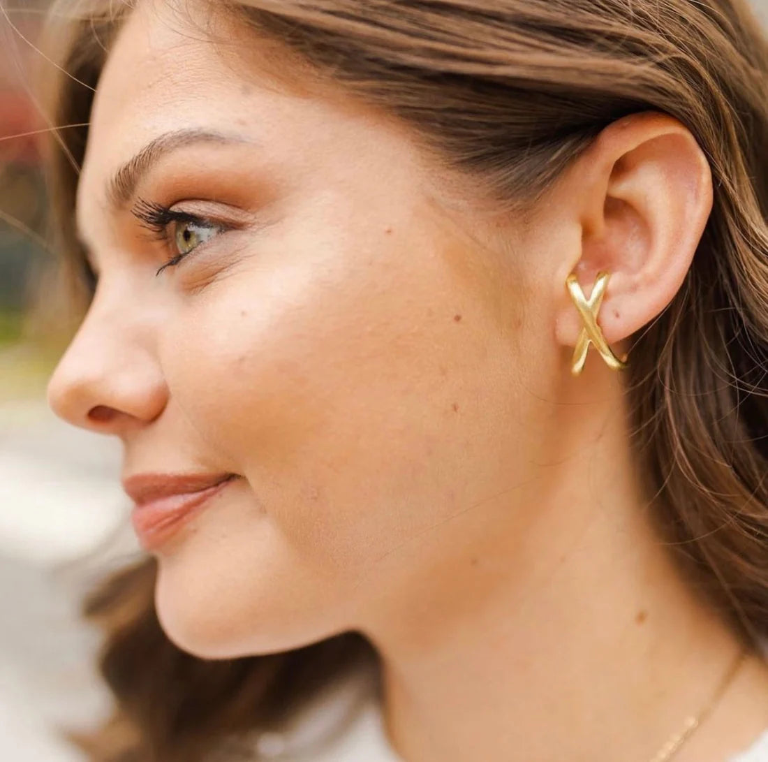 Crisscross Studs Sheila Fajl