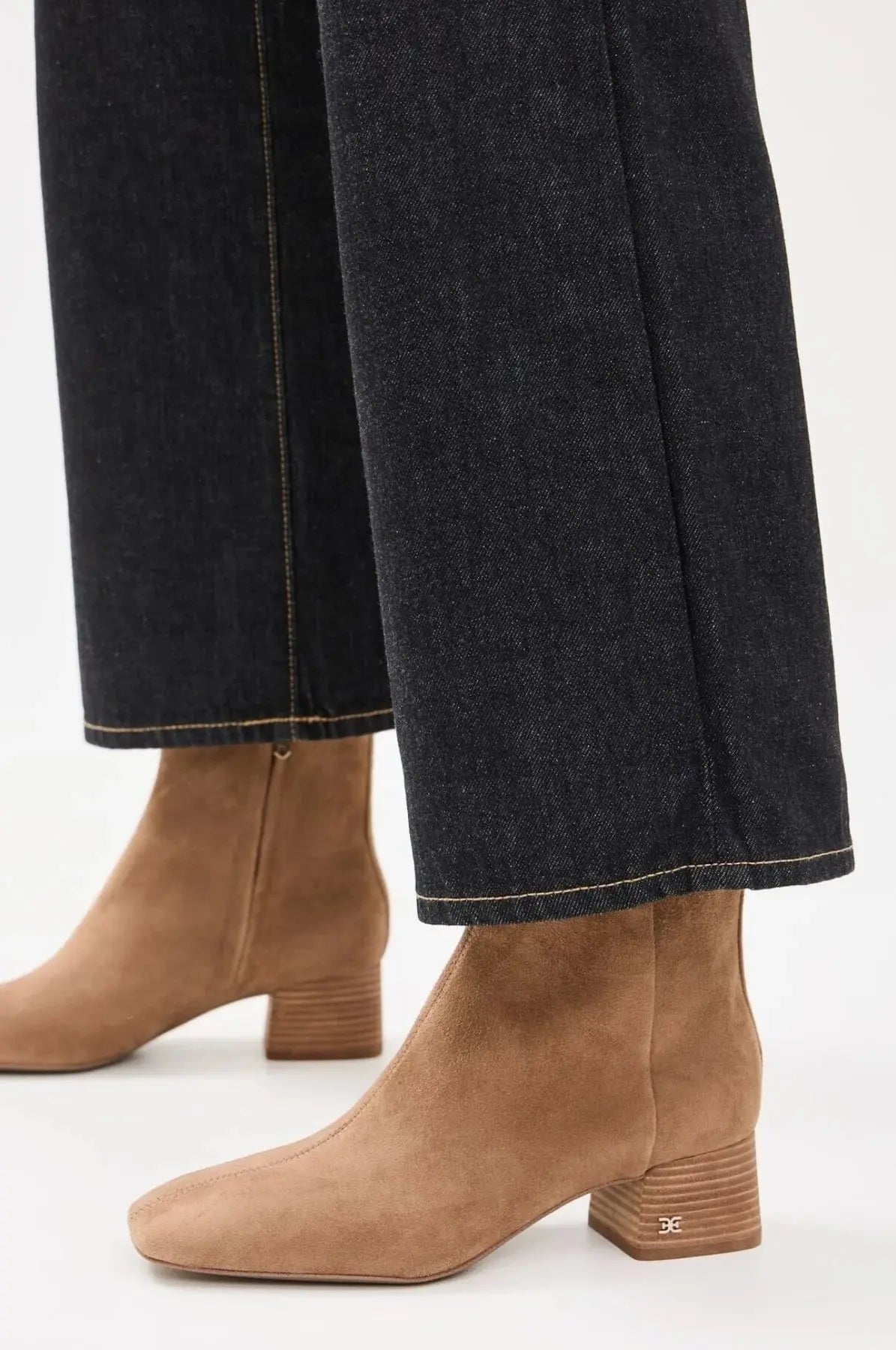 Paige Ankle Boot - Almond Taupe Suede Sam Edelman