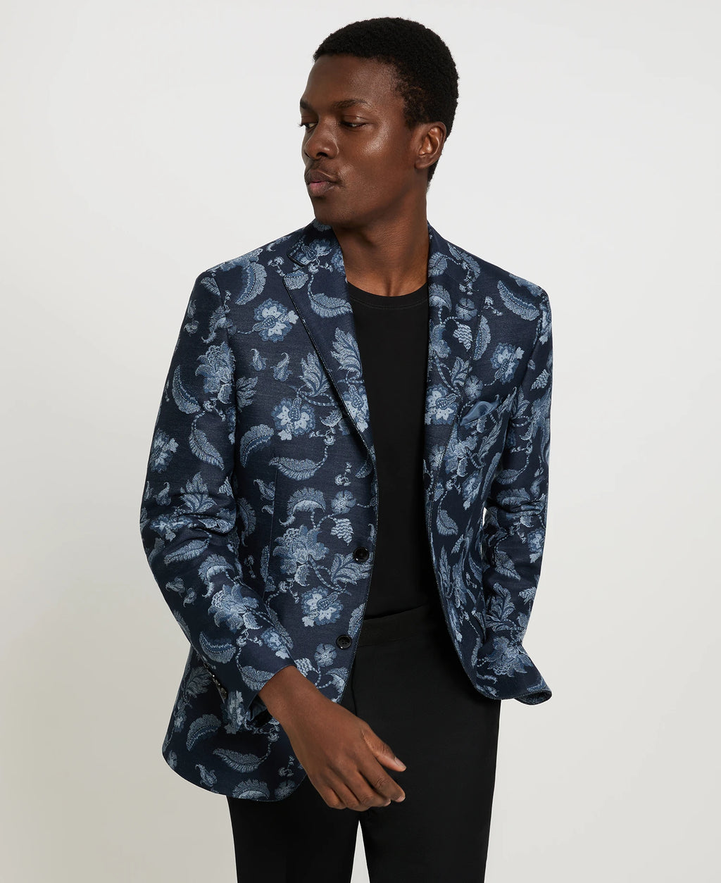 Verdello Midnight Bloom Sport Coat – Navy Floral Notch Lapel