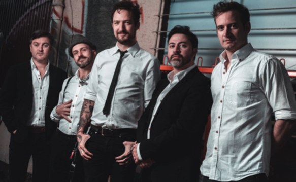 FRANK TURNER STILL BELIEVES IN AMERICA, ROCK 'N' ROLL, & THE LANSKY BROTHERS