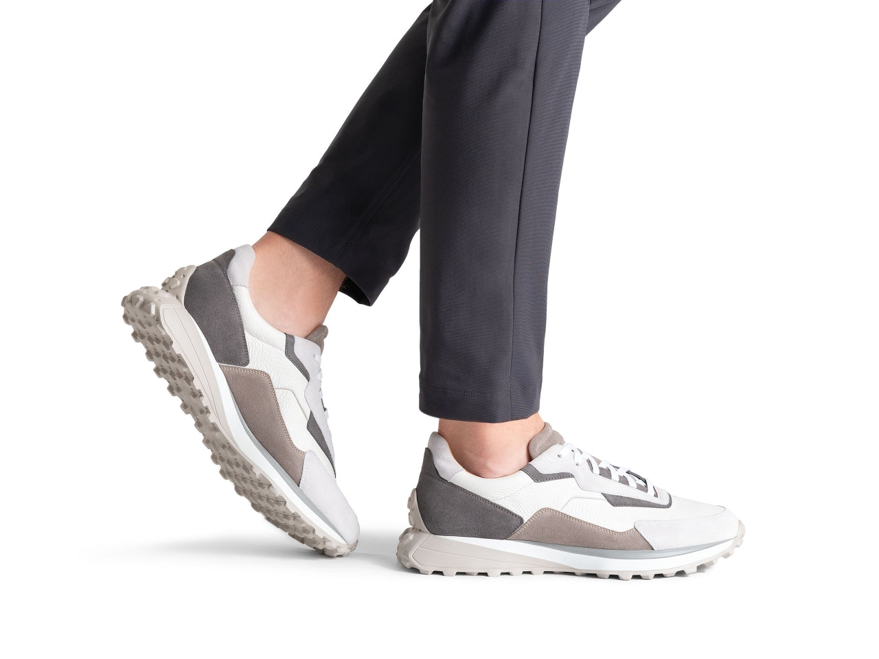 Magnanni Onyx Sneaker - Tech Runner Series | Luxury Suedes