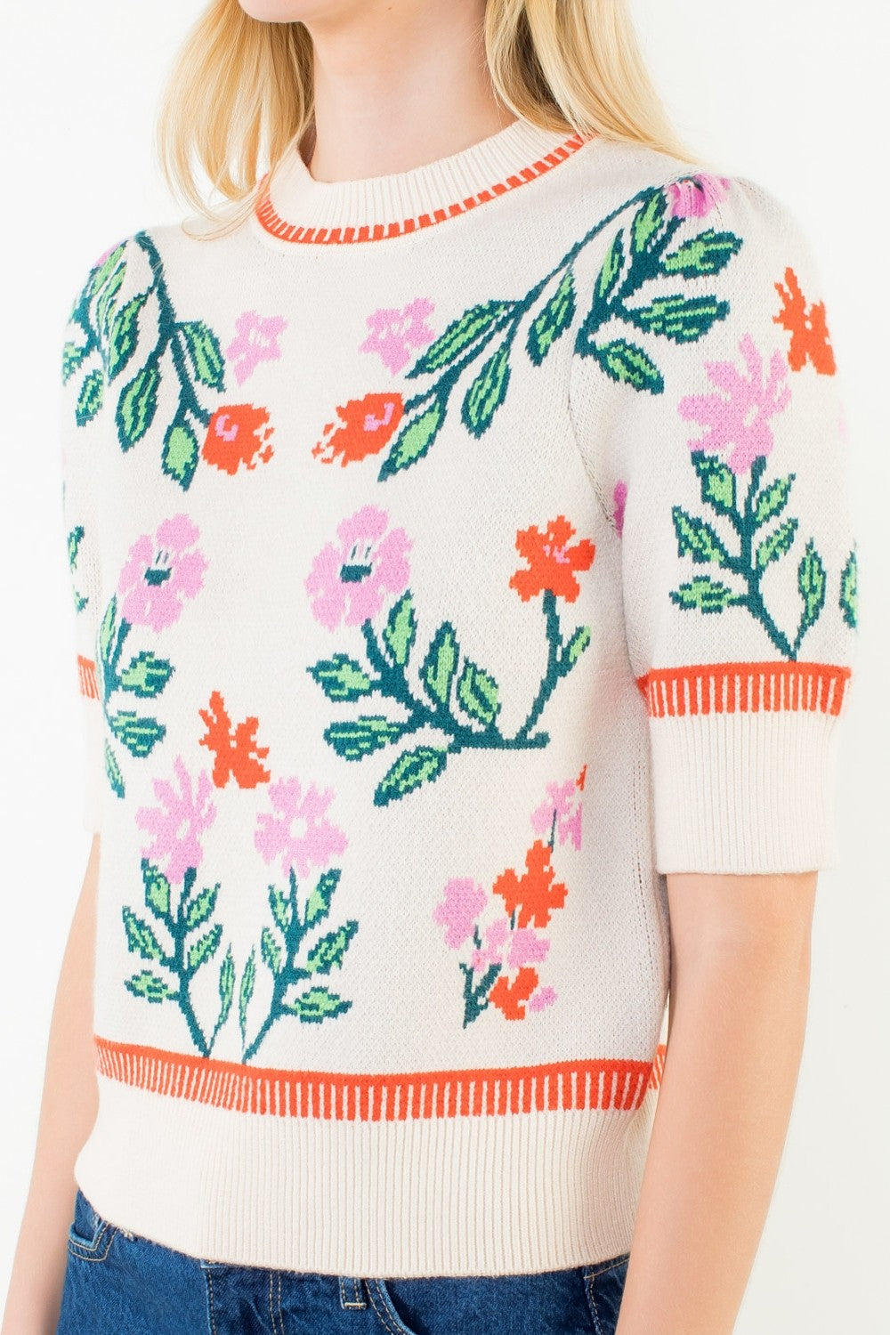 Short Sleeve Floral Detail Knitted Top