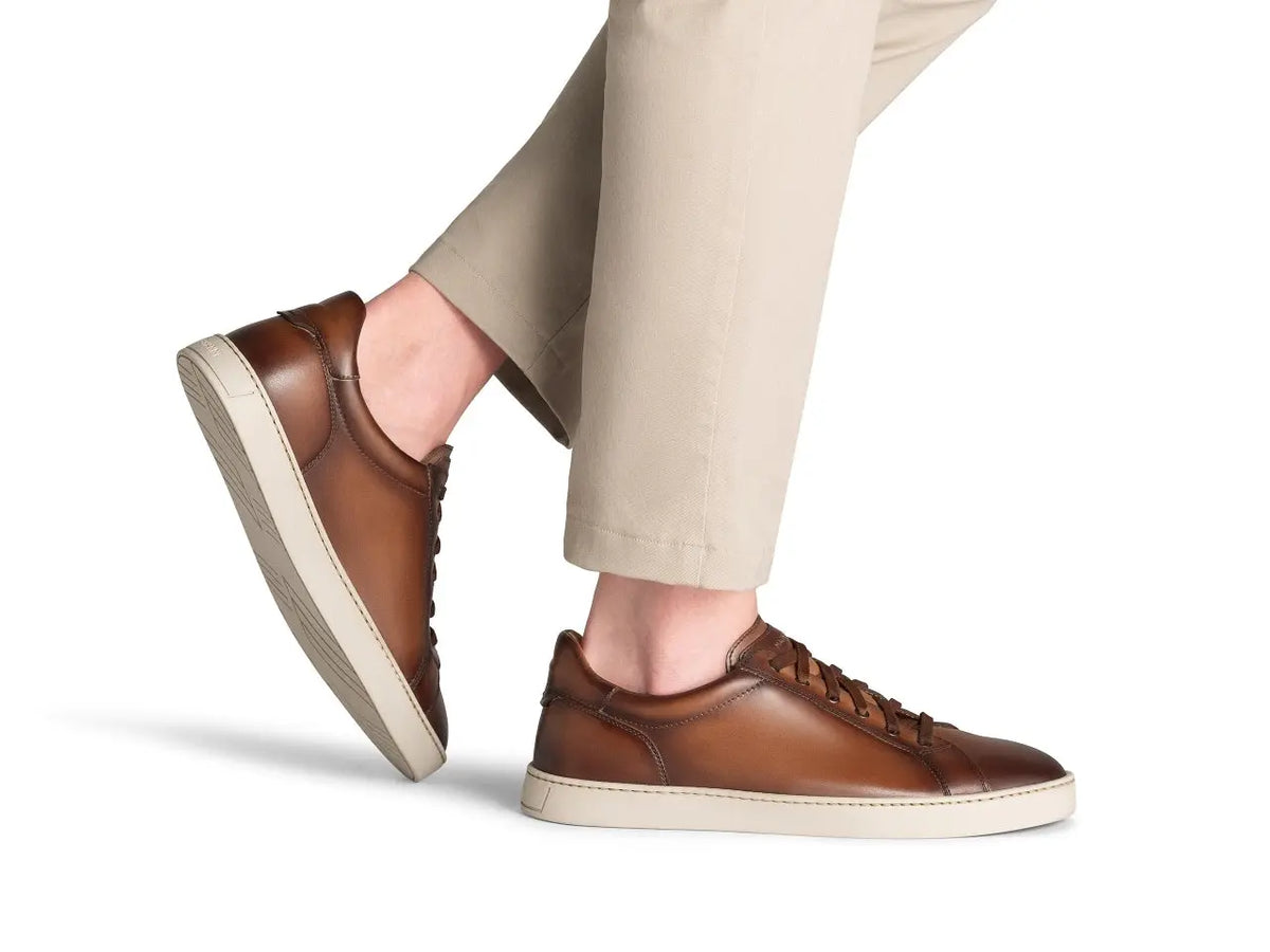 Brown Magnanni low-top sneaker with elastic stretch-lace system