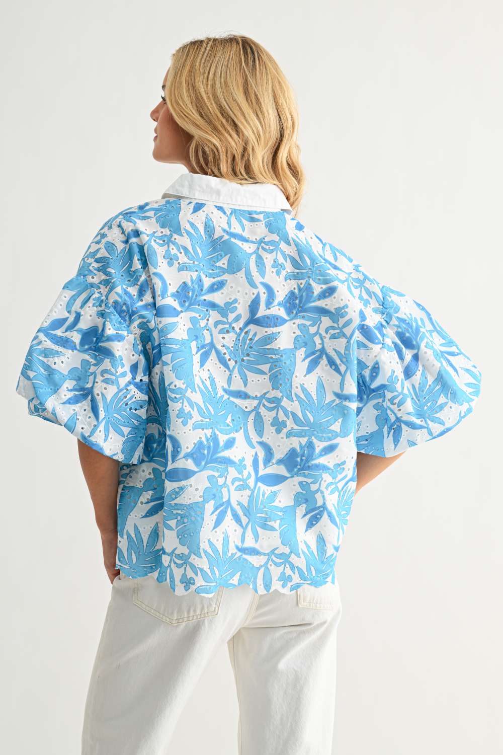 Jinny Eyelet Floral Top – Blue