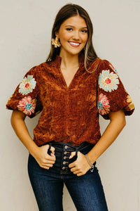 Embroiderd Floral Felt Top THML