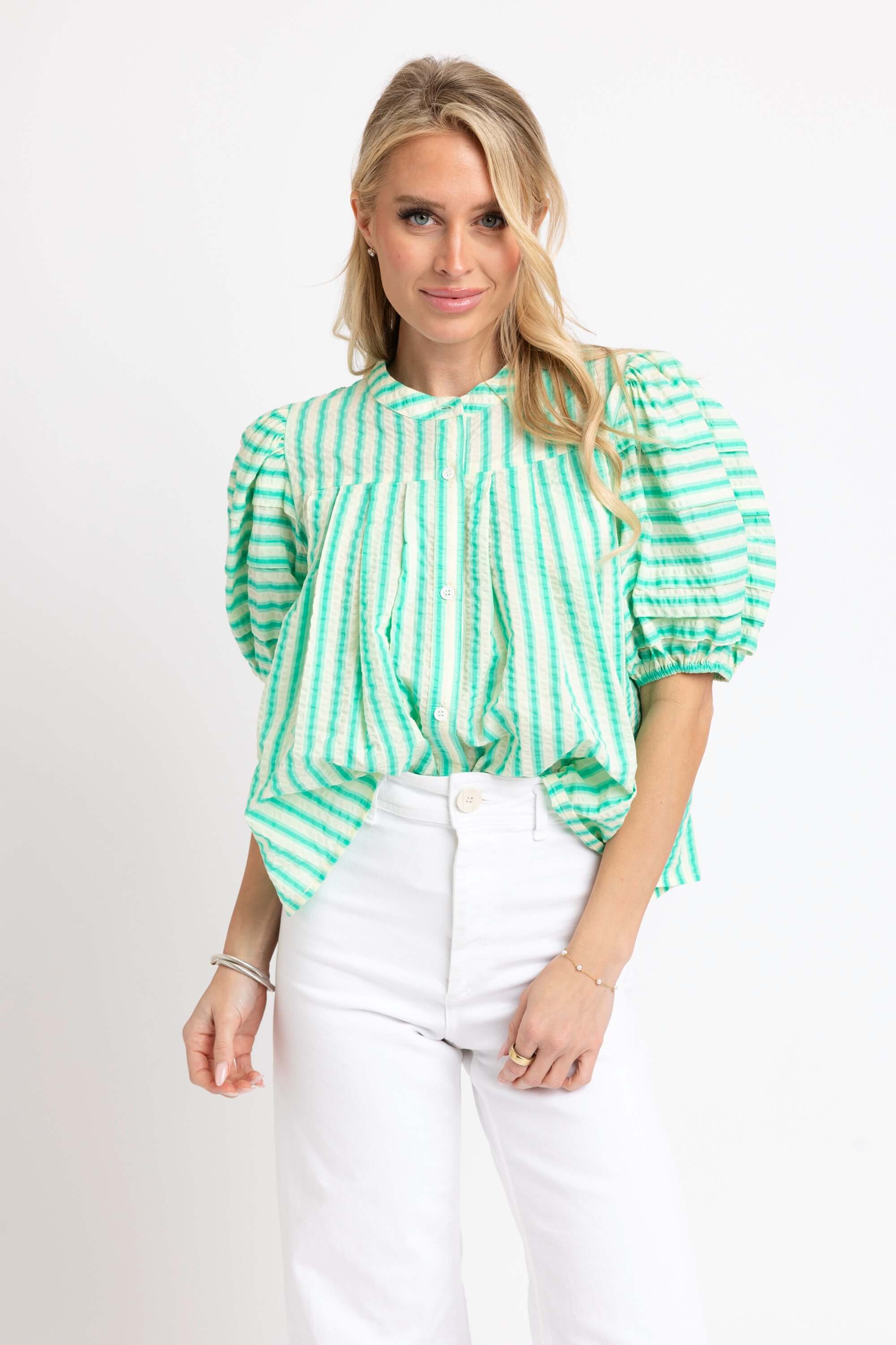 SEERSUCKER STRIPE PLEAT SLV TOP