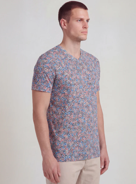 Maze Floral Field Coral Vneck Tee
