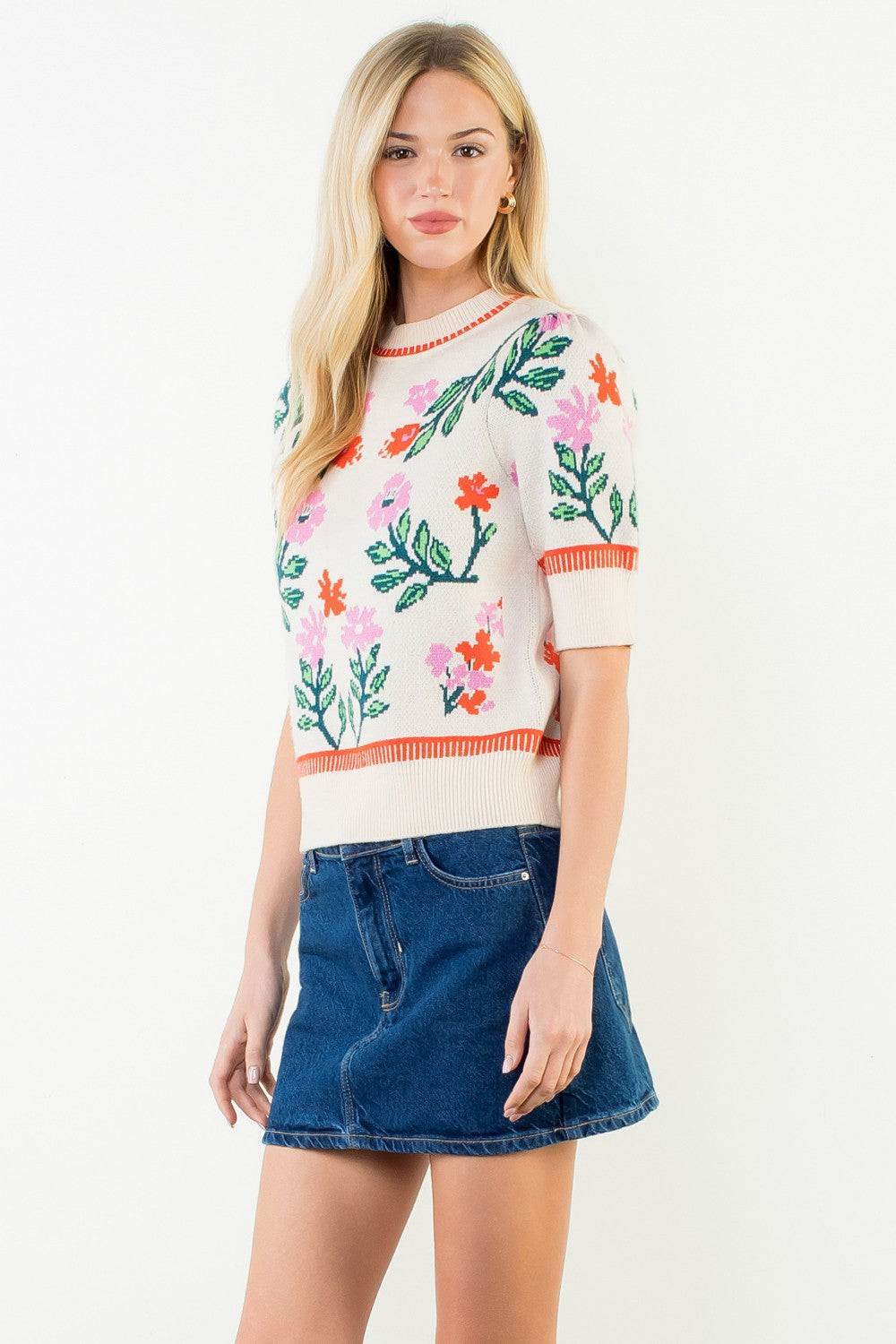 Short Sleeve Floral Detail Knitted Top