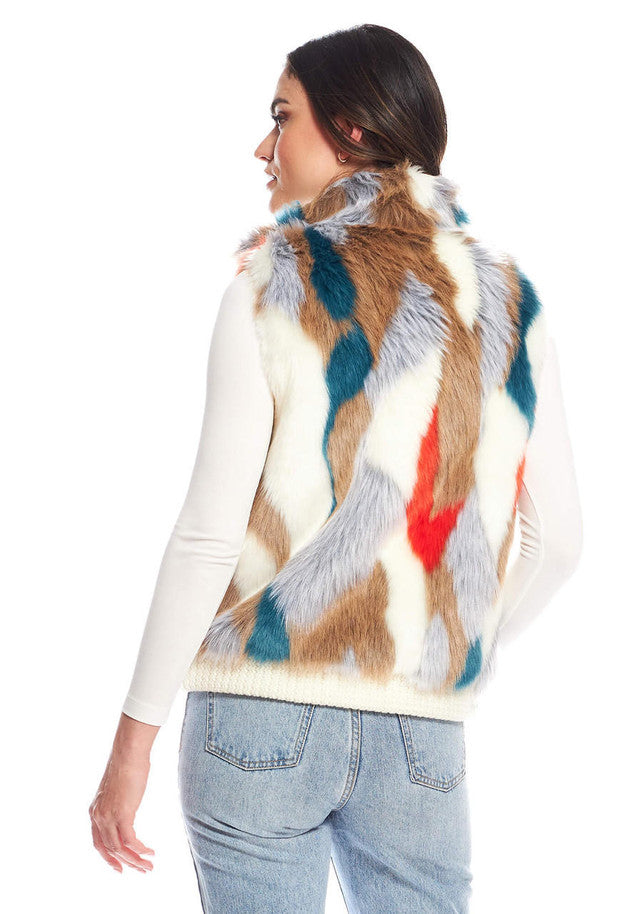 Apres Ski Faux Fur Zip Vest