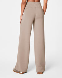 AirEssentials Wide Leg Pants - Ashwood