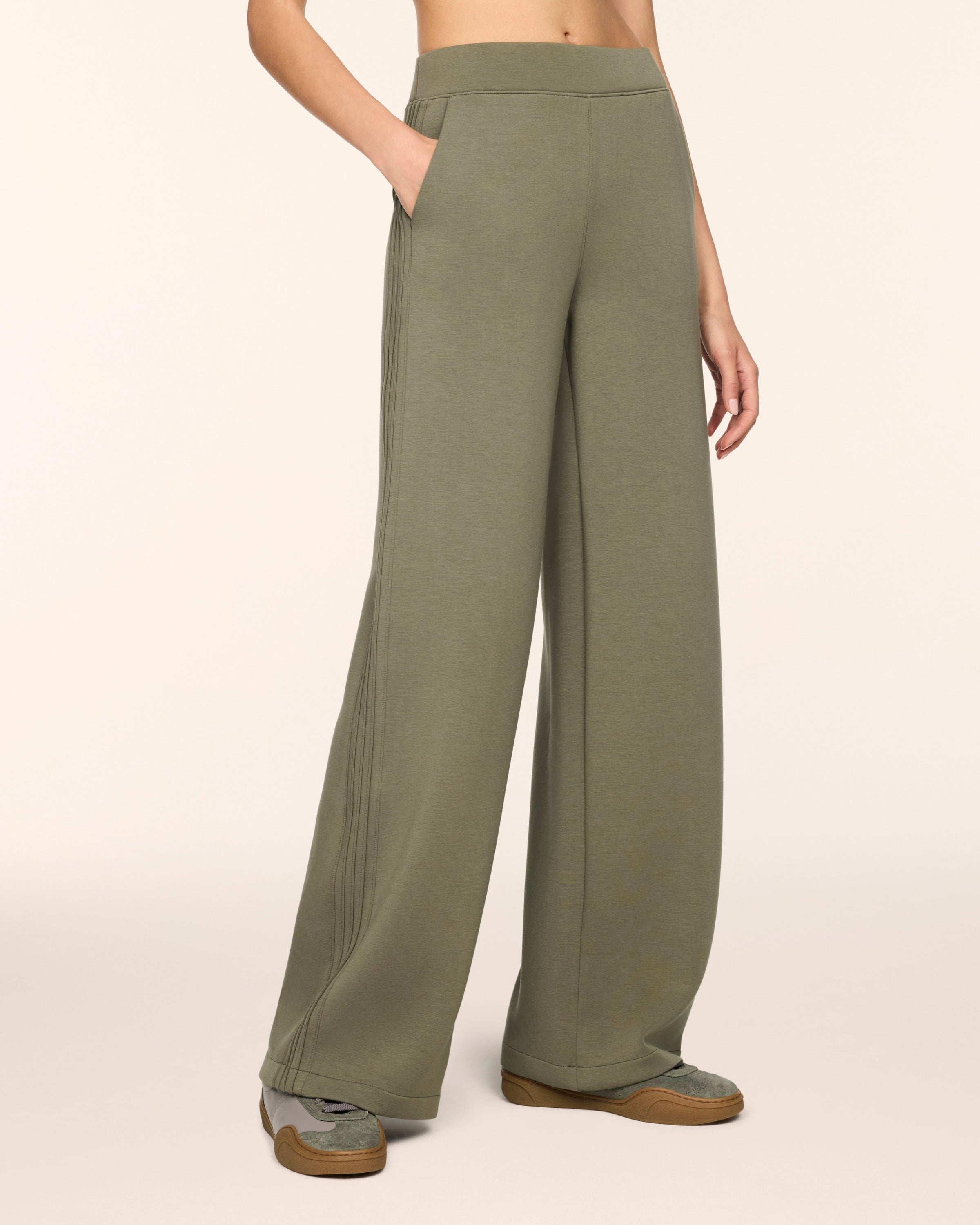 SPANX AirEssentials® Pintuck Track Pant